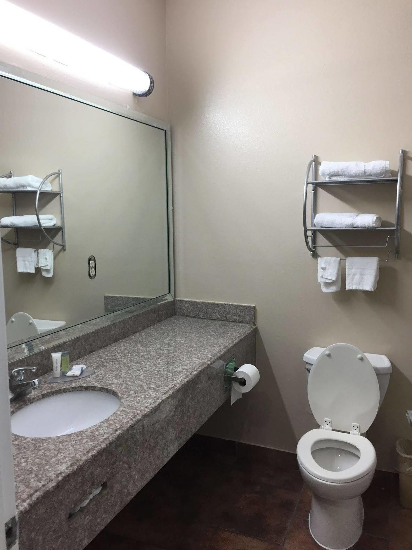 Scottish Inns & Suites Timber Creek, Houston, Tx Barker Exteriör bild